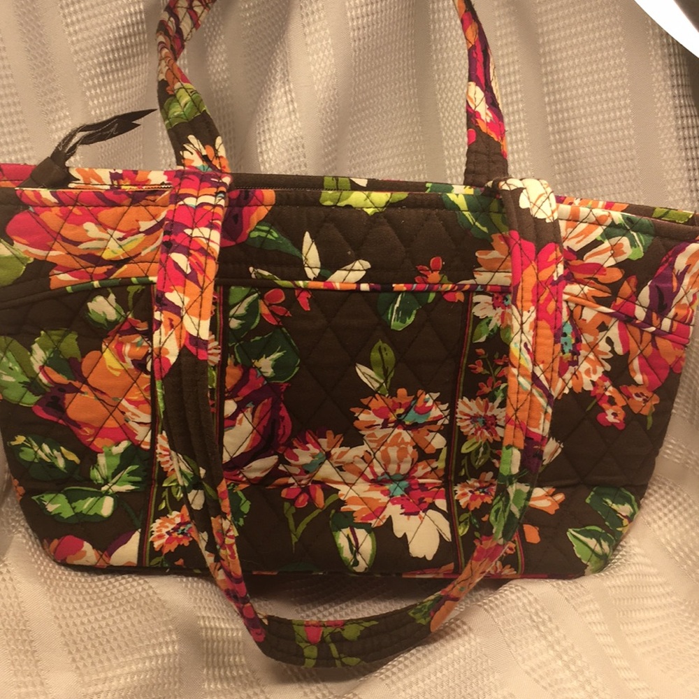 Vera Bradley pocketbook in excellent condition FUN